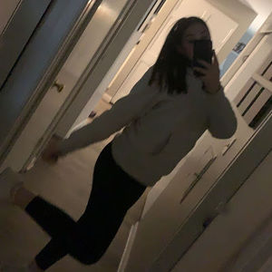 Meet your Posher, Elena